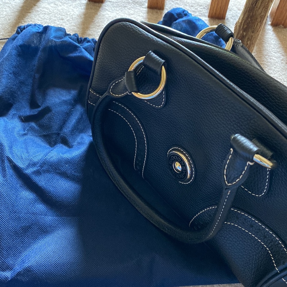 Dooney & Bourke leather purse - Picture 8 of 9
